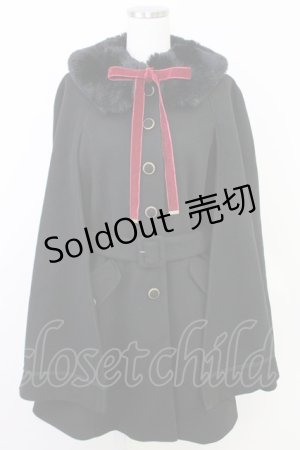 画像: axes femme / ファー襟付ケープコート  ブラック T-25-07-31-001-AX-JA-SA-ZT-C002