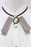 画像3: axes femme / カメオブローチ付シフォンブラウス  アイボリー T-25-07-31-006-AX-BL-SA-ZT (3)