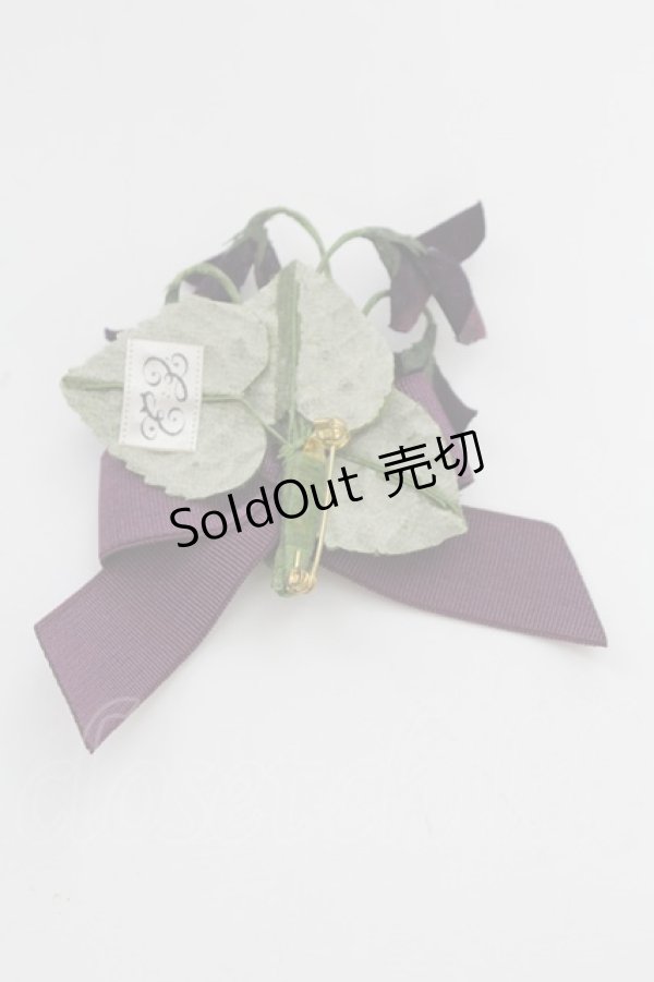 画像2: Enchantlic Enchantilly / すみれリボンブローチ  パープルＸグリーン T-25-08-21-021-LO-AC-SA-ZT (2)