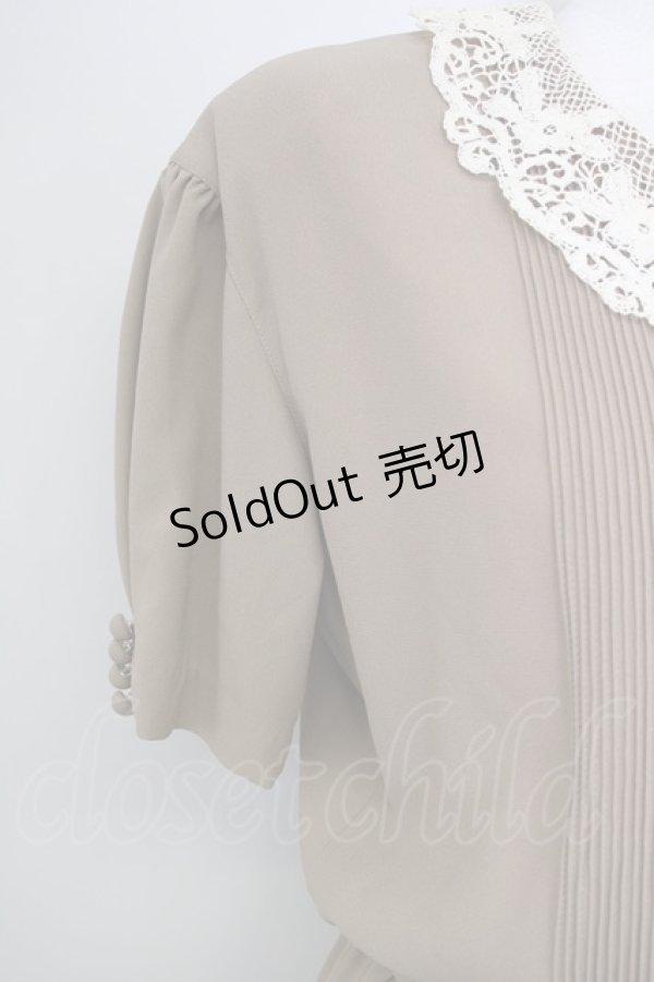 画像5: INGEBORG / レース襟半袖ワンピース  ベージュ T-25-08-24-014-LO-OP-SA-ZI (5)