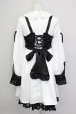 画像2: Luna Planetarium(海外ロリータブランド) / クロスエプロン付きワンピース  白Ｘ黒 T-25-08-30-027-LO-CO-SA-ZI (2)