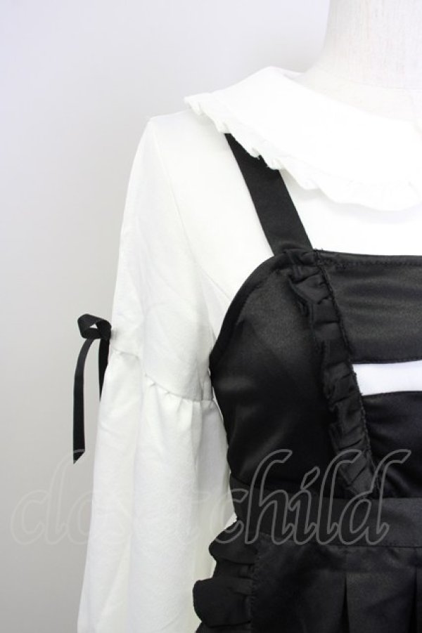 画像4: Luna Planetarium(海外ロリータブランド) / クロスエプロン付きワンピース  白Ｘ黒 T-25-08-30-027-LO-CO-SA-ZI (4)