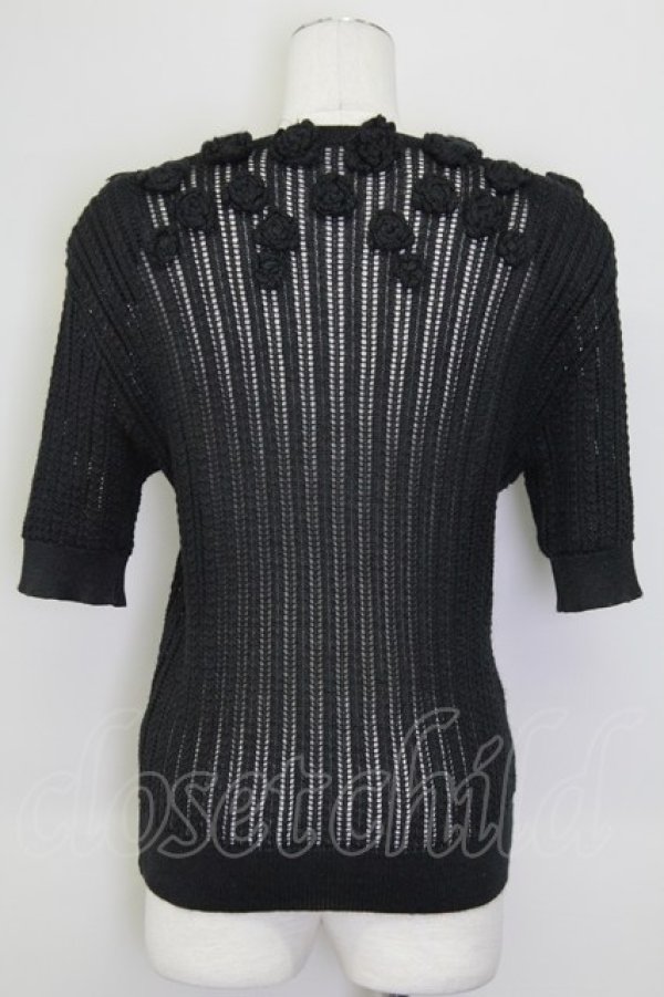 画像2: INGEBORG / カメリアモチーフ半袖ニットカーディガン  黒 T-25-08-30-006-LO-TO-SA-ZI (2)