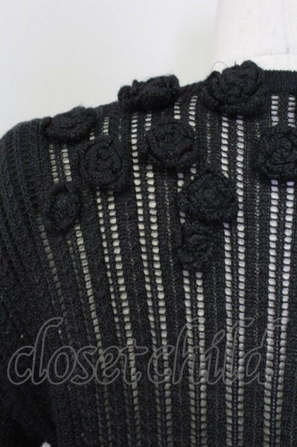 画像3: INGEBORG / カメリアモチーフ半袖ニットカーディガン  黒 T-25-08-30-006-LO-TO-SA-ZI (3)