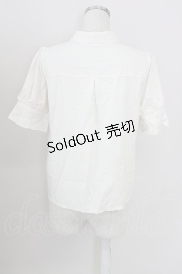 画像2: axes femme / クロスタイ付き刺繍ブラウス  キナリ T-25-09-05-003-AX-BL-SA-ZI (2)