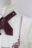 画像4: axes femme / クロスタイ付き刺繍ブラウス  キナリ T-25-09-05-003-AX-BL-SA-ZI (4)