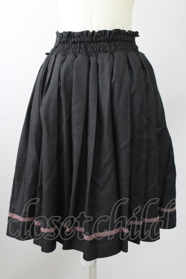 画像2: axes femme POETIQUE / ロゴ刺繍プリーツスカート M ブラック T-25-09-05-025-AX-SK-SA-ZI (2)