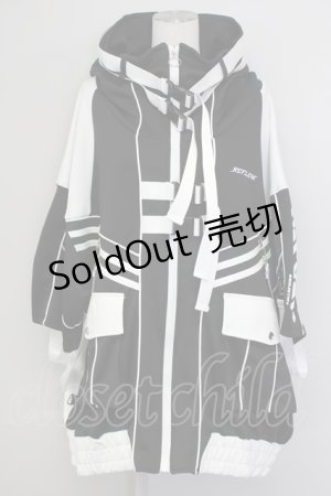 画像: REFLEM / サイバー切り替えボリュームネック半袖ジャージパーカー  黒Ｘ白 T-25-09-10-009-PU-TO-SA-ZI