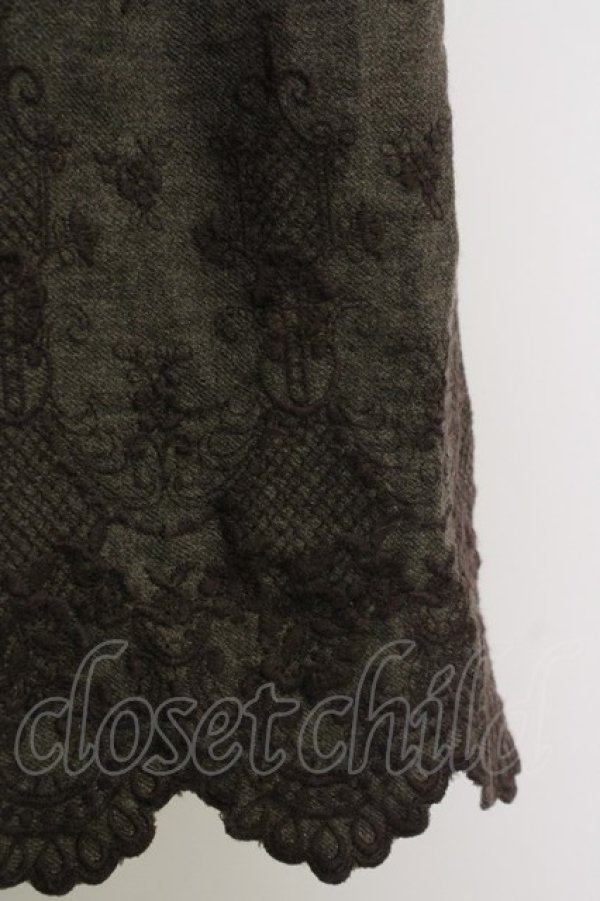 画像4: PINK HOUSE / 裾刺繍前開きミディスカート  ブラウン T-25-09-14-014-LO-SK-SA-ZI (4)