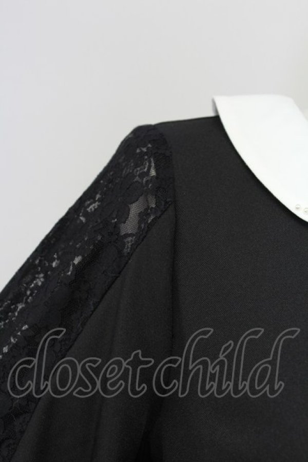 画像3: axes femme / ビジュー襟&レース切り替え袖ワンピース  黒Ｘ白 T-25-09-15-012-AX-OP-SA-ZI (3)