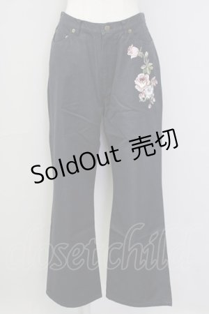 画像: 【SALE】INGEBORG / 薔薇刺繍パンツ LL 黒Ｘピンク T-25-09-26-040-LO-PA-SA-ZT414