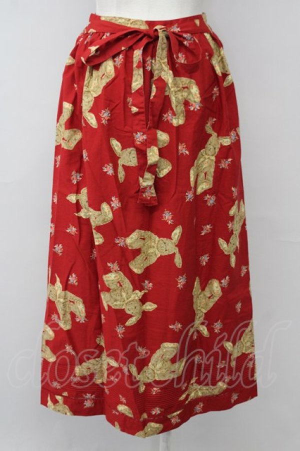 画像2: PINK HOUSE / うさぎぬいぐるみ柄前開きスカート  レッド T-25-09-26-014-LO-SK-SA-ZT442 (2)