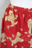 画像3: PINK HOUSE / うさぎぬいぐるみ柄前開きスカート  レッド T-25-09-26-014-LO-SK-SA-ZT442 (3)