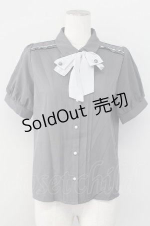 画像: axes femme / リボンタイ付きクラシックブラウス  グレー T-25-09-27-005-AX-BL-SA-ZI