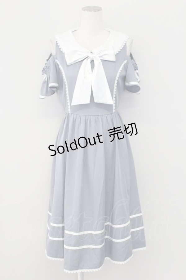 画像1: axes femme kawaii / オフショルセーラーワンピース  ブルーグレー T-25-09-27-021-AX-OP-SA-ZI (1)