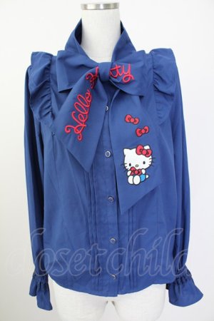 画像: axes femme / ハローキティ刺繍ブラウス  ネイビー T-25-10-09-006-AX-BL-SA-ZT