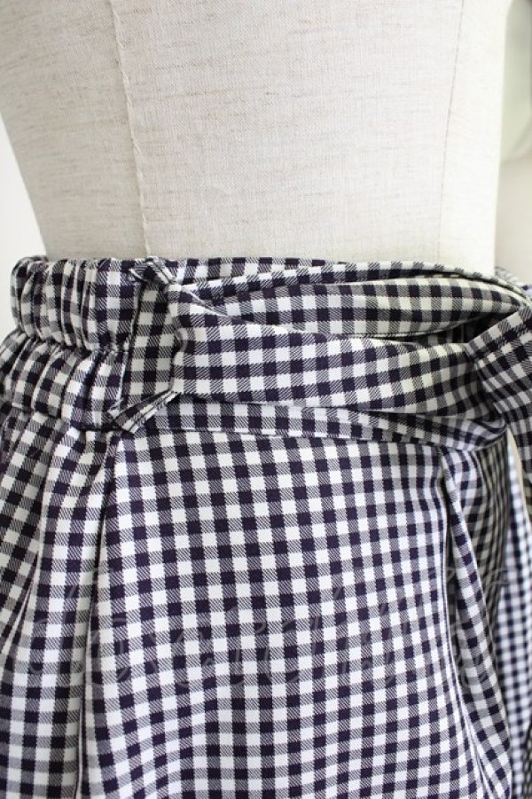 画像4: axes femme POETIQUE / リボン付バックフリルスカート  黒Ｘ白 T-25-10-16-009-AX-SK-SA-ZI (4)