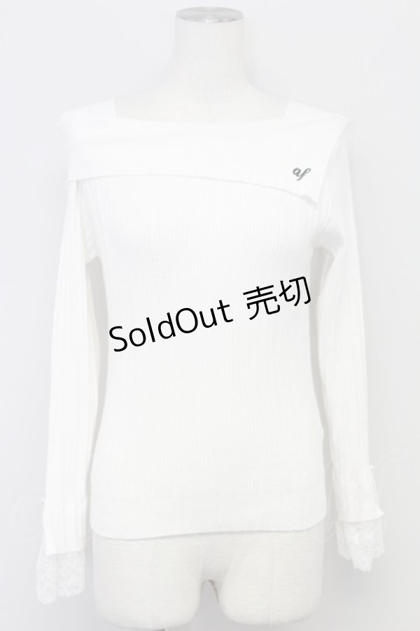 画像1: axes femme / ロゴ刺繍入オフショルニット  シロ T-25-10-17-007-AX-TO-SA-ZT265 (1)