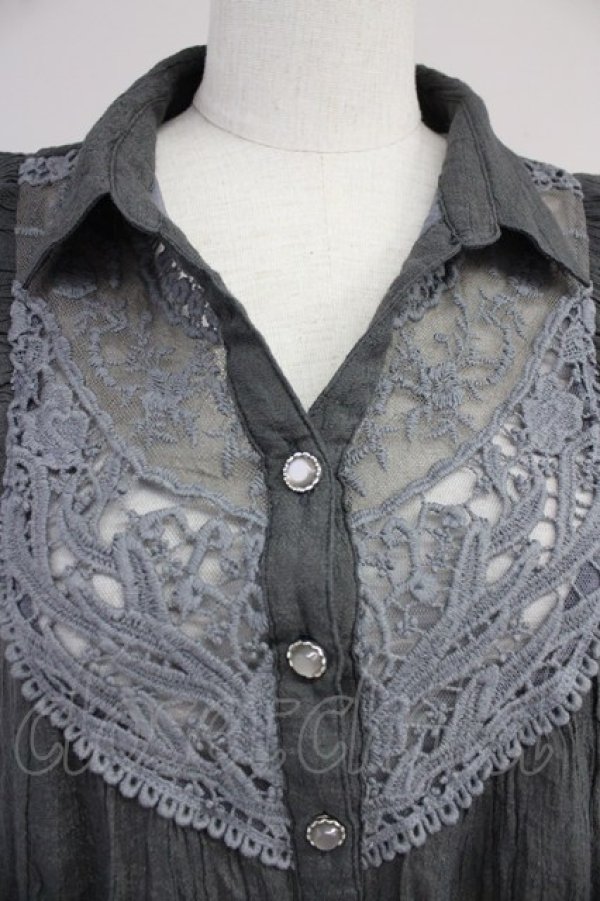 画像4: axes femme / モチーフレース使い楊柳チュニック  グレー T-25-10-19-013-AX-TO-SA-ZI (4)