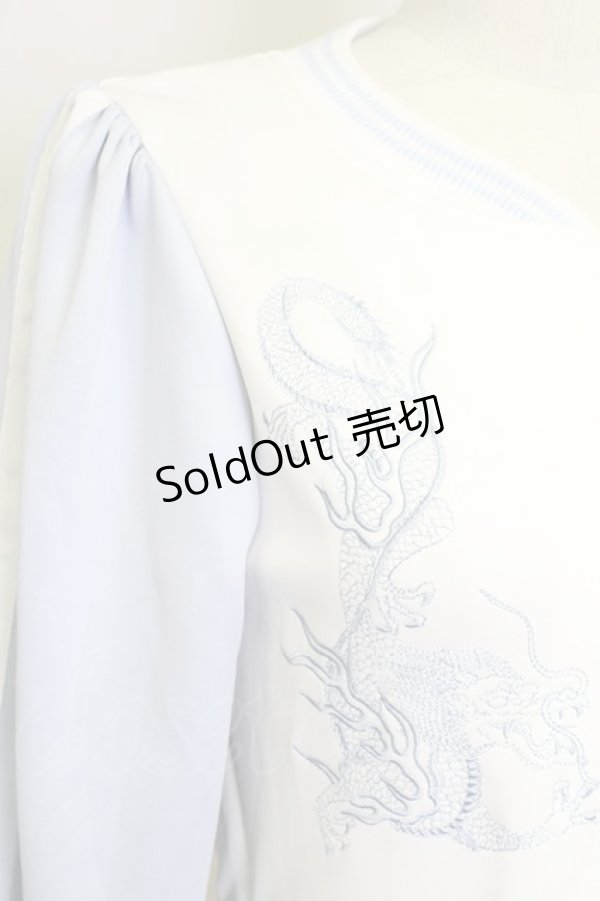 画像3: Jamie エーエヌケー / 龍刺繍タッセルジャージワンピース  サックスＸ白 T-25-10-24-020-LO-OP-SA-ZT (3)