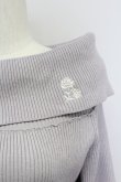 画像3: axes femme / ローズ刺繍オフショルニット  ラベンダー T-25-10-24-006-AX-TO-SA-ZT (3)