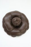 画像1: INGEBORG / レザーカメリアブローチ  ブラウン T-25-10-29-025-LO-AC-SA-ZT (1)