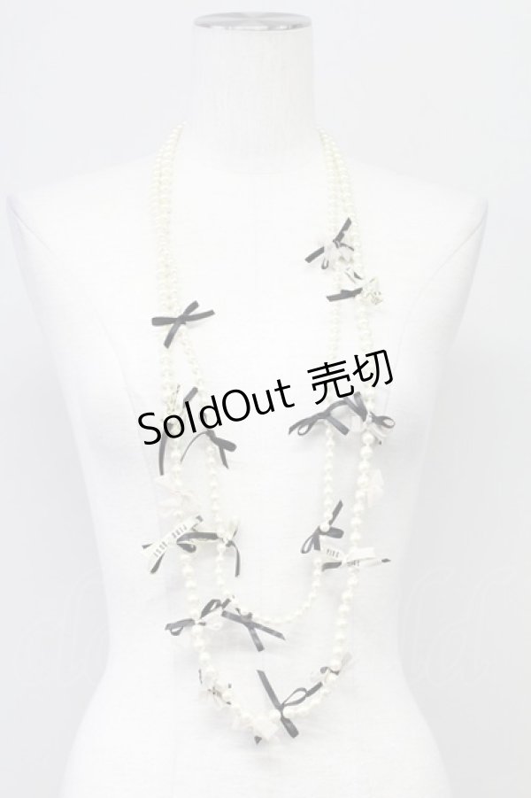 画像1: PINK HOUSE / ロゴリボンパールネックレス  白Ｘ黒 T-25-10-29-050-LO-AC-SA-ZT (1)