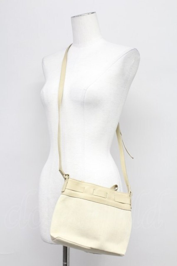 画像2: INGEBORG / カメリア刺繍ポシェット  アイボリー T-25-10-29-013-LO-BG-SA-ZT (2)