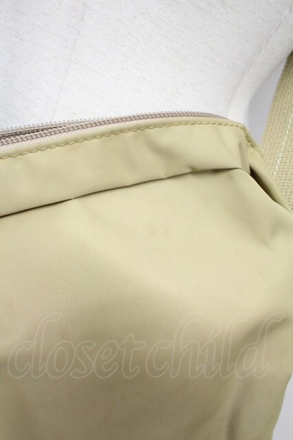 画像9: INGEBORG / ナイロンポシェット  ベージュ T-25-10-29-014-LO-BG-SA-ZT (9)