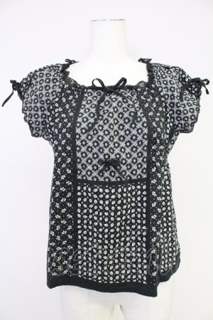 画像: PINK HOUSE / パッチワーク風プリント半袖ブラウス  黒Ｘ白 T-25-10-30-016-LO-BL-SA-ZT