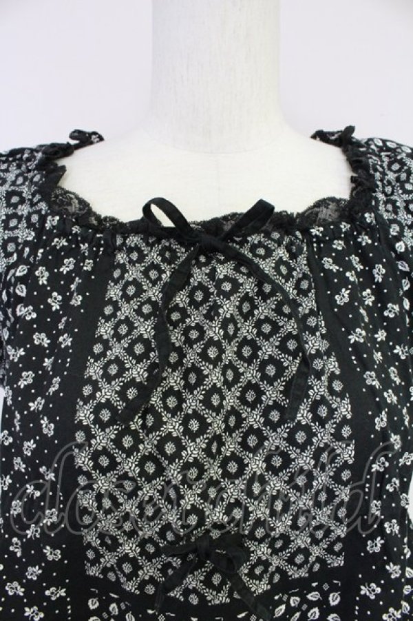 画像3: PINK HOUSE / パッチワーク風プリント半袖ブラウス  黒Ｘ白 T-25-10-30-016-LO-BL-SA-ZT (3)