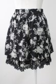 画像2: axes femme / エンジェルローズプリントスカート  黒Ｘ白 T-25-11-09-051-AX-SK-SA-ZT (2)