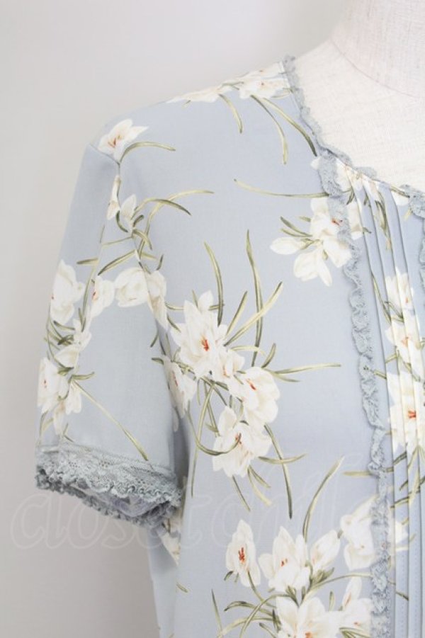 画像3: INGEBORG / 白花総柄ブラウス  サックスＸ白 T-25-11-15-030-LO-BL-SA-ZT1227K (3)