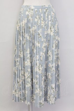 画像: INGEBORG / 白花総柄プリーツスカート  サックス T-25-11-15-046-LO-BL-SA-ZT