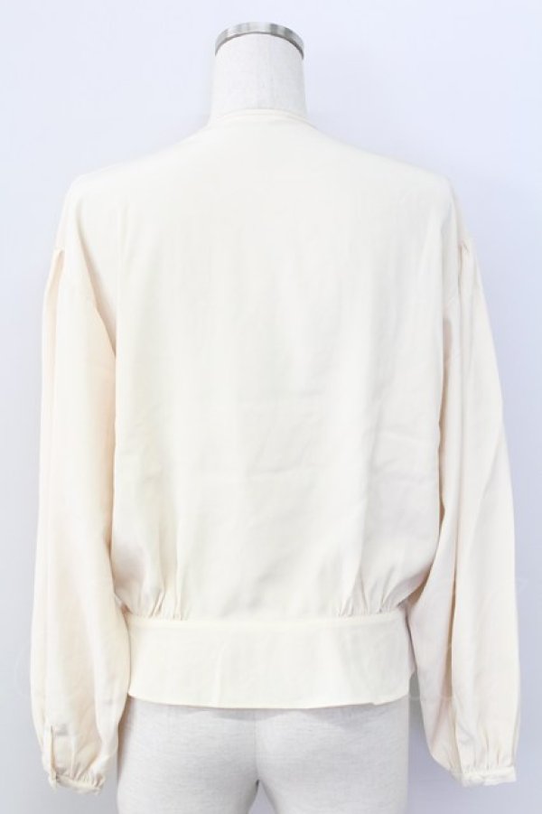 画像2: INGEBORG / ピンタックピコフリル長袖ブラウス  アイボリー T-25-11-15-006-LO-BL-SA-ZI (2)