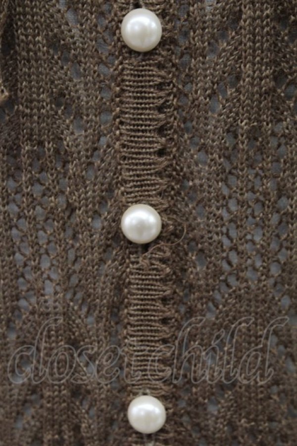 画像4: INGEBORG / ケープ風襟半袖ニットカーディガン  ブラウン T-25-11-15-016-LO-TO-SA-ZI (4)