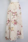 画像2: INGEBORG / 桜薔薇柄ロングスカート  ベージュ T-25-11-20-003-LO-SK-AS-ZT428 (2)