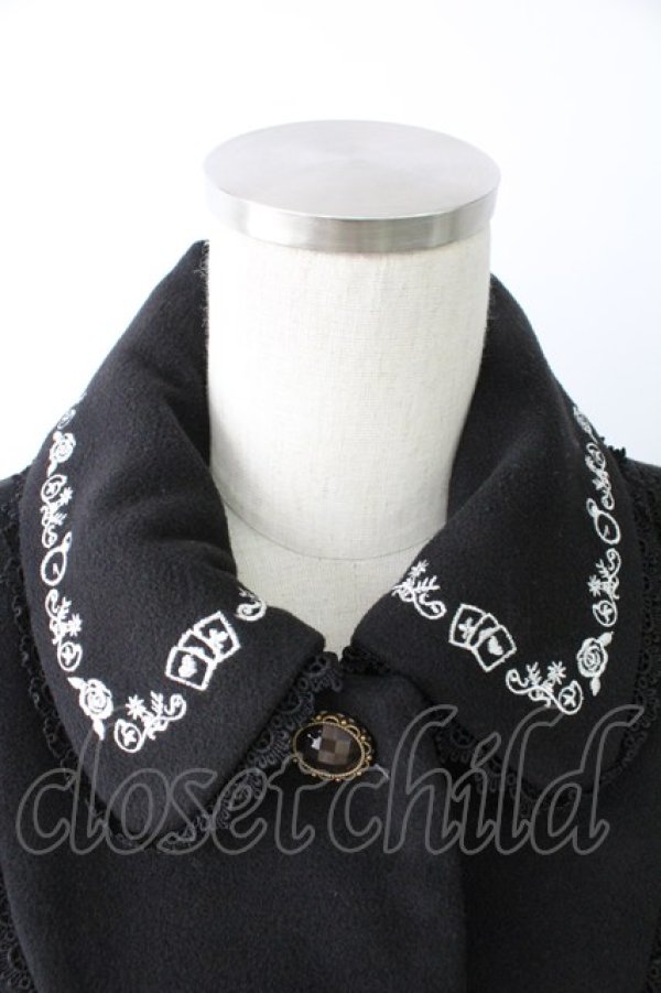 画像4: axes femme POETIQUE / 不思議の国のアリスコート  黒Ｘ白 T-25-11-23-040-AX-CO-SA-ZT (4)