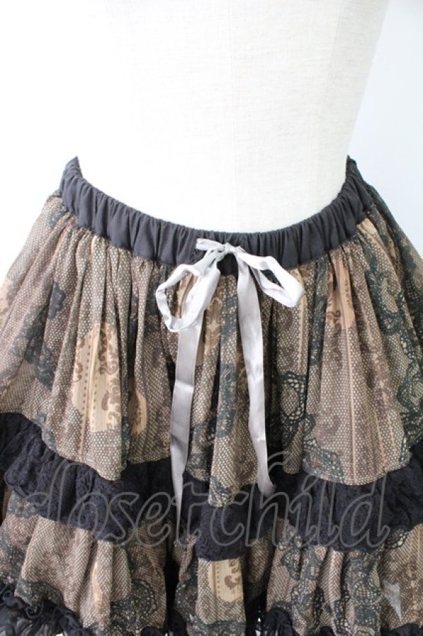 h.NAOTO / レースプリントパニエスカート 黒Xグリーン T-25-11-23-033