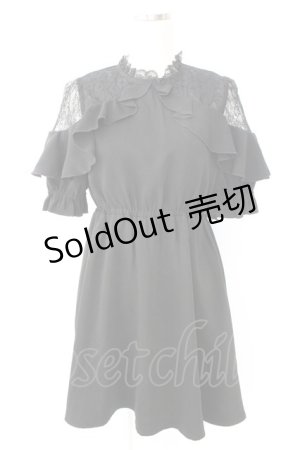 画像: Rojita / 肩レースブローチ付きワンピース  黒 T-25-11-28-014-LO-OP-SA-ZI