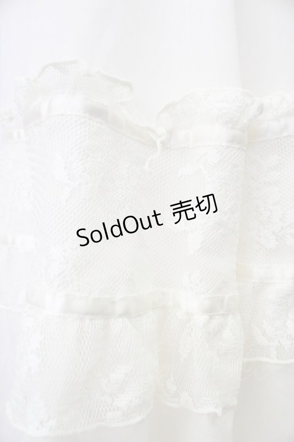 画像4: axes femme / カメオ付フレア袖ワンピース  キナリ T-25-12-03-041-AX-OP-SA-ZT (4)