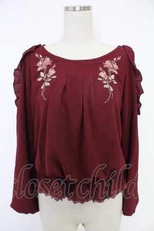 画像: axes femme POETIQUE / 肩あきバラ刺繍トップス  ボルドー T-25-12-03-016-AX-TO-SA-ZT