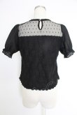 画像2: axes femme POETIQUE / ドットチュール&レース切り替え半袖トップス  黒 T-25-12-03-022-AX-TO-SA-ZT (2)