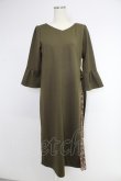 画像1: axes femme / サイドプリーツ七分袖ワンピース  オリーブ T-25-12-03-031-AX-OP-SA-ZT (1)