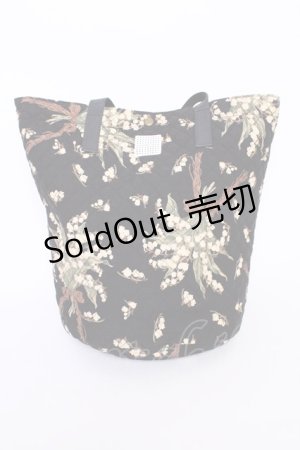 画像: KANEKO ISAO / ポーチ付きすずらん柄キルティングバッグ  クロ×アイボリー T-25-12-10-030-EL-BG-OW-ZT-K012