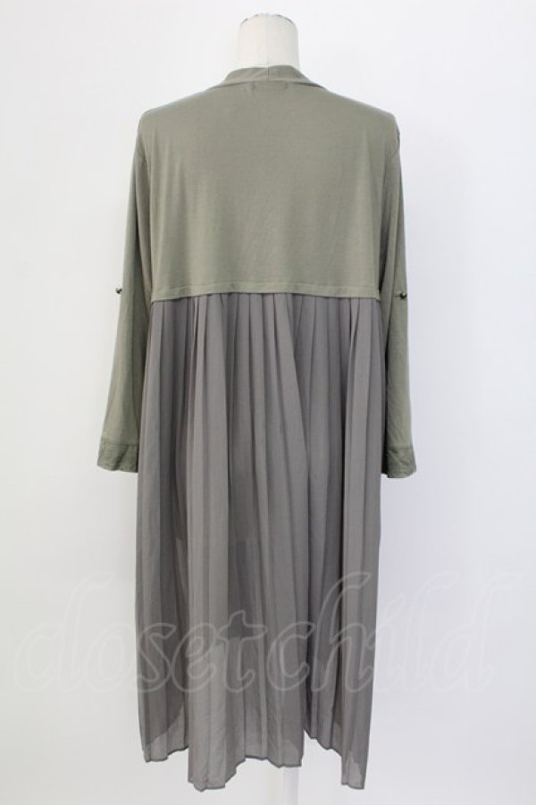 画像2: axes femme / ＵＶカットバックプリーツカーディガン  カーキ T-25-12-11-020-AX-TO-SA-ZT (2)