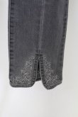 画像4: axes femme / 刺繍スリットフィットデニム L グレー T-25-12-11-052-AX-PA-SA-ZT (4)