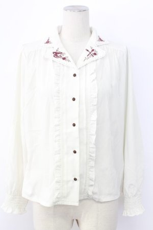 画像: axes femme / 開襟お茶会刺繍ブラウス  キナリ T-25-12-11-011-AX-BL-SA-ZT