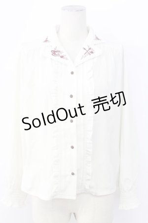 画像: axes femme / 開襟お茶会刺繍ブラウス  キナリ T-25-12-11-011-AX-BL-SA-ZI