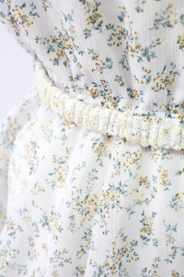 画像3: axes femme / ベルト付花柄ノースリブラウス M ホワイト T-25-12-11-002-AX-BL-SA-ZI (3)